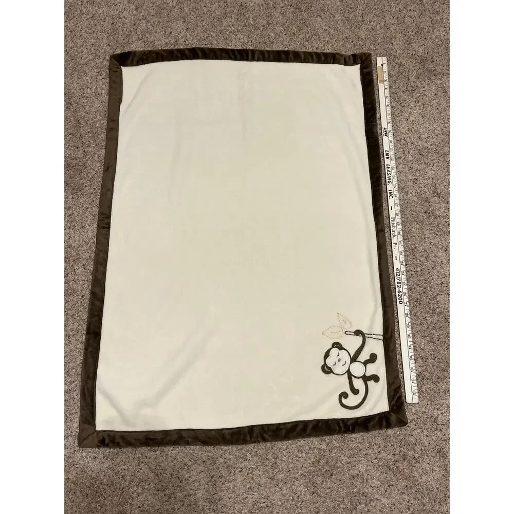 Nojo Dreamy Nights Safari Elephant Monkey Giraffe Moon Blankets (2) - Picture 11 of 12